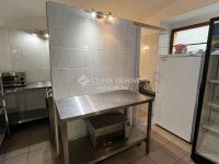 Eladó üzlethelyiség