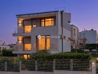 Eladó téglalakás, XI. kerületben 269 M Ft, 5 szobás