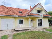 Eladó ikerház, Orosházán 38 M Ft, 1+3 szobás