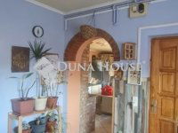 Eladó családi ház, Vecsésen 115.9 M Ft, 4 szobás