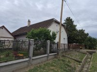 Eladó családi ház, Ököritófülpösön 8.5 M Ft, 3+1 szobás