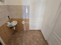 Eladó üzlethelyiség, Lajosmizsén 26.9 M Ft, 2 szobás