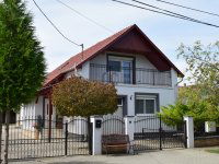 Eladó családi ház, Makón 109 M Ft, 5 szobás