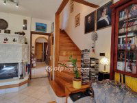 Eladó sorház, III. kerületben 169 M Ft, 5 szobás