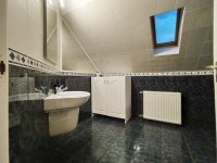 Eladó családi ház, Vácrátóton 114.444 M Ft, 4 szobás