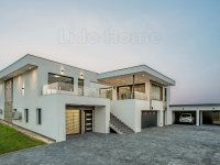 Eladó családi ház, Hévízen 780 M Ft, 6 szobás