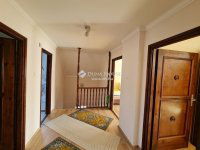 Eladó családi ház, Százhalombattán 137 M Ft, 5 szobás