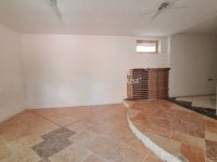 Eladó családi ház, Pécsett 49.9 M Ft, 2 szobás