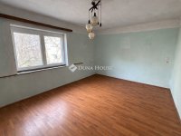 Eladó téglalakás, Dorogon 47.99 M Ft, 3 szobás