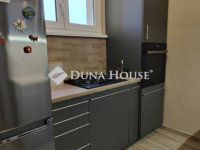 Eladó panellakás, X. kerületben 94 M Ft, 3 szobás