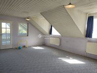 Eladó családi ház, Dunabogdányban 170 M Ft, 6+3 szobás