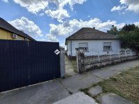 Eladó családi ház