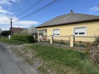 Eladó családi ház, Ercsiben 62.5 M Ft, 2 szobás