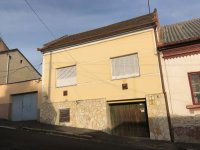 Eladó családi ház, Pécsett 44.9 M Ft, 2 szobás