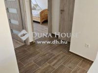 Eladó téglalakás, Balatonföldváron 81.2 M Ft, 3+1 szobás