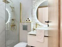 Eladó téglalakás, VI. kerületben 152.9 M Ft, 4 szobás