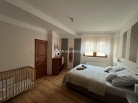 Eladó téglalakás, Szegeden 122 M Ft, 6 szobás