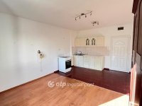 Kiadó téglalakás, albérlet, Ajkán 100 E Ft / hó, 1+1 szobás