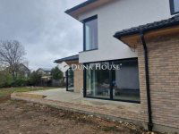 Eladó családi ház, Szegeden 231.874 M Ft, 5 szobás