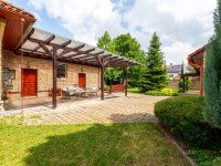 Eladó családi ház, Pápán 164.9 M Ft, 4 szobás