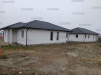 Eladó családi ház, Kiskunlacházán 84 M Ft, 5 szobás