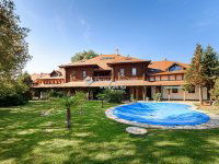 Eladó családi ház, Ceglédbercelen 465.6 M Ft, 11 szobás