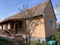 Eladó családi ház, Pilisvörösváron 69.9 M Ft, 2 szobás