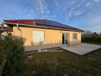 Eladó ikerház, Halásztelken 154 M Ft, 4 szobás