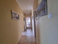 Eladó családi ház, Pápán 89.9 M Ft, 5 szobás