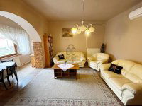 Eladó családi ház, XVII. kerületben 154.9 M Ft, 6 szobás