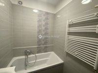 Eladó panellakás, Pécsett 49.9 M Ft, 3 szobás