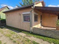Eladó családi ház, Dunakeszin 43 M Ft, 1 szobás