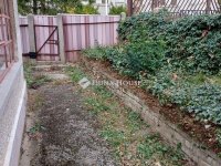 Eladó családi ház, Pécsett 39 M Ft, 3 szobás