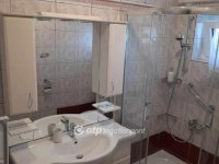 Eladó családi ház, Vonyarcvashegyen 178 M Ft, 11+2 szobás