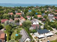 Eladó családi ház, Zamárdiban 179.9 M Ft, 8 szobás
