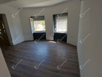 Eladó családi ház, Szakcson 35.99 M Ft, 5 szobás