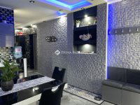 Eladó családi ház, XV. kerületben 199.9 M Ft, 7 szobás