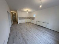 Eladó téglalakás, Pécsett 75 M Ft, 3 szobás