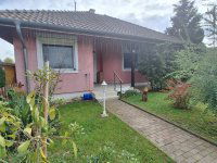 Eladó családi ház