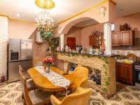 Eladó családi ház, Bátaszéken 64.9 M Ft, 5 szobás