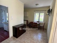 Eladó téglalakás, Pápán 42.9 M Ft, 2 szobás