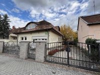 Eladó családi ház, Gyulán, Eminescu utcában 175 M Ft, 9 szobás