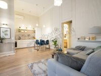 Kiadó téglalakás, albérlet, V. kerületben, Honvéd utcában