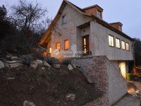 Eladó családi ház, III. kerületben 269.99 M Ft, 4 szobás