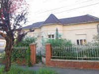 Eladó családi ház, Győrött 67.99 M Ft, 4 szobás