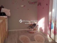 Eladó családi ház, Pócsmegyeren 79 M Ft, 5 szobás