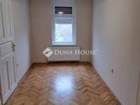 Kiadó téglalakás, albérlet, Pécsett 310 E Ft / hó, 5 szobás