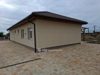 Eladó családi ház, Kulcson 85 M Ft, 4 szobás