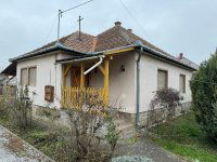 Eladó családi ház, Poroszlón 42 M Ft, 3+1 szobás