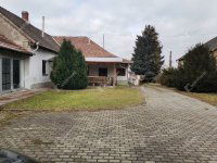 Eladó családi ház